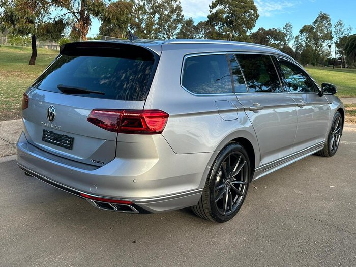 2022 Volkswagen Passat 206TSI R-Line