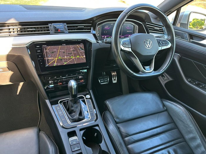 2022 Volkswagen Passat 206TSI R-Line