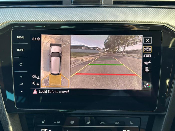 2022 Volkswagen Passat 206TSI R-Line