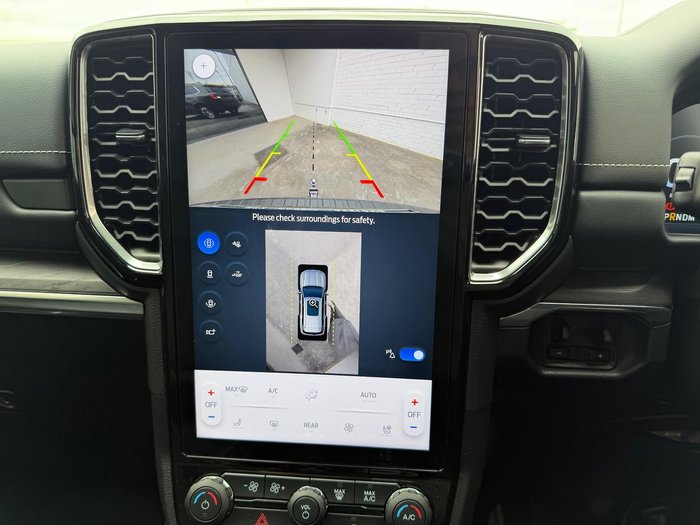 2023 Ford Everest Platinum