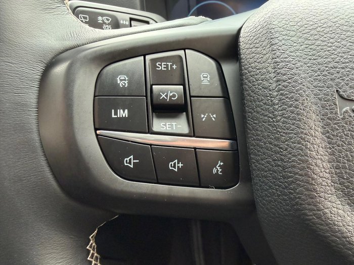 2024 Ford Everest Platinum