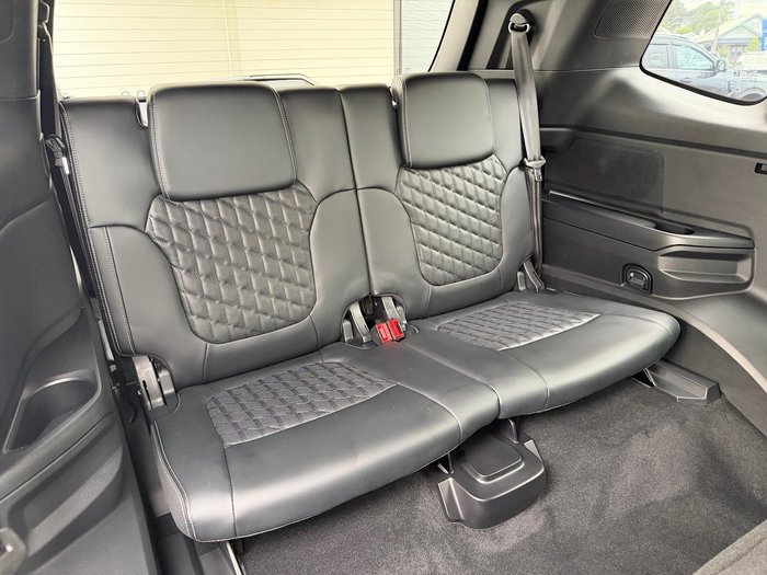2024 Ford Everest Platinum