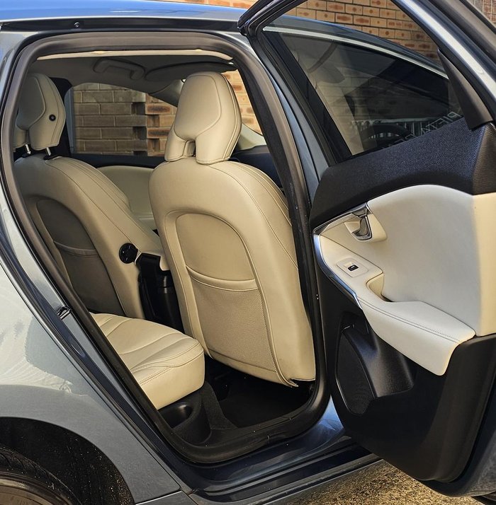 2013 Volvo V40 T4 Luxury MY13 Caspian Blue