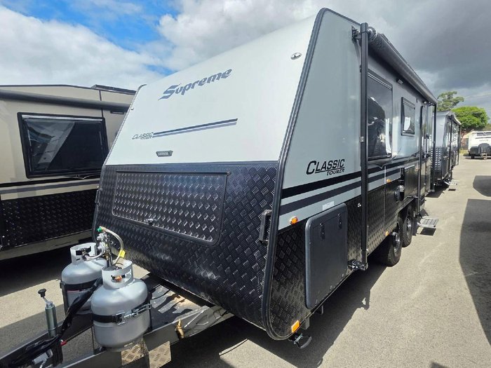 2026 Supreme 1860_R_K1e3_T Classic Tourer 1860