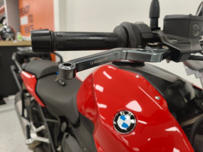 2017 BMW Motorrad R1200R Red