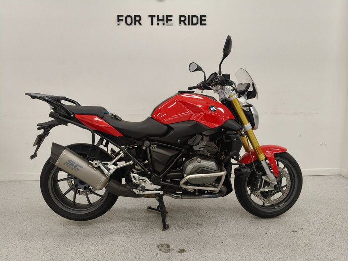 2017 BMW Motorrad R1200R Red
