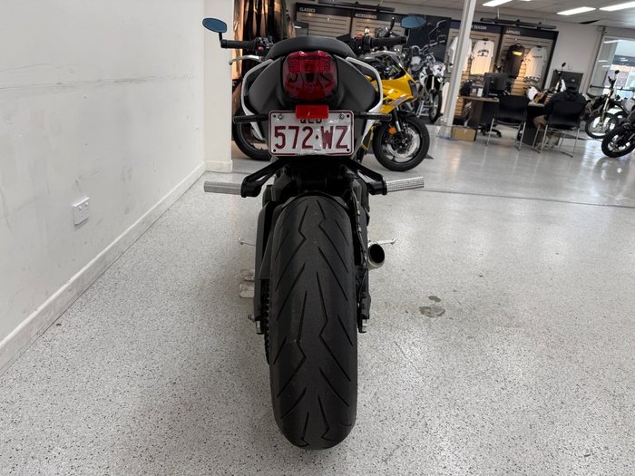 2022 Triumph STREET TRIPLE S 660 LAMS White