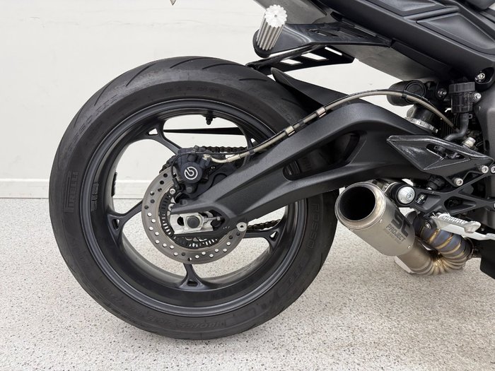 2022 Triumph STREET TRIPLE S 660 LAMS White