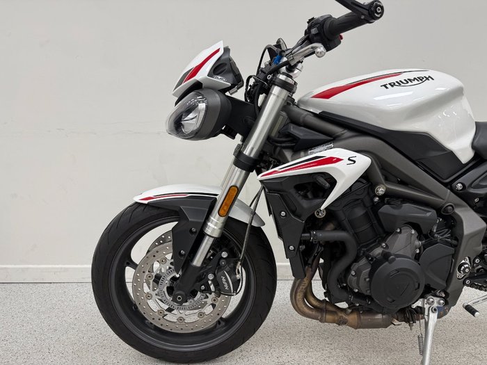 2022 Triumph STREET TRIPLE S 660 LAMS White