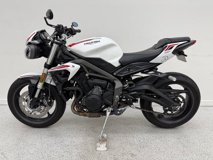2022 Triumph STREET TRIPLE S 660 LAMS White