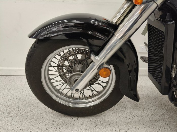 2019 Suzuki VL800T (BOULEVARD C50T) Black