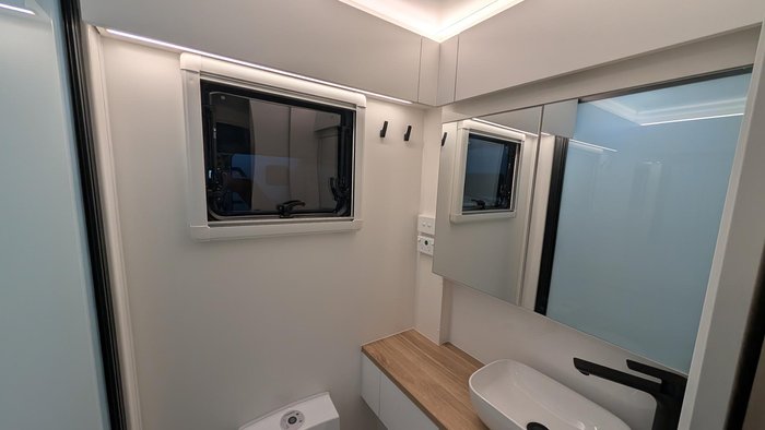 2026 Traveller Track 18' Bunk