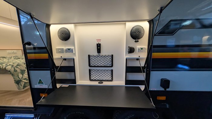 2026 Traveller Track 18' Bunk