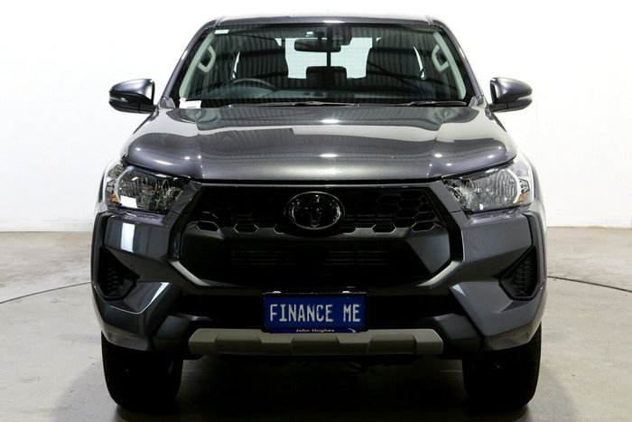 2025 Toyota Hilux SR 48V