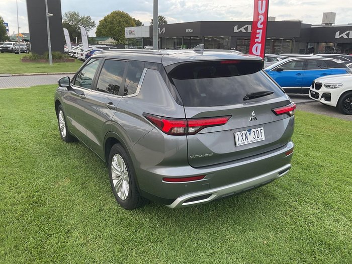 2023 Mitsubishi Outlander LS