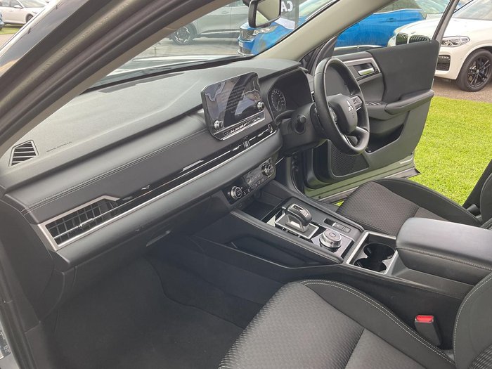 2023 Mitsubishi Outlander LS