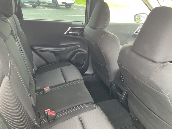 2023 Mitsubishi Outlander LS