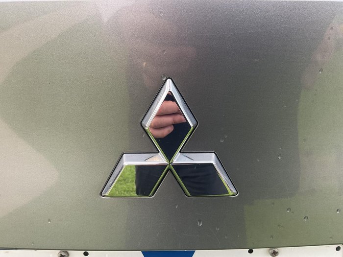 2023 Mitsubishi Outlander LS