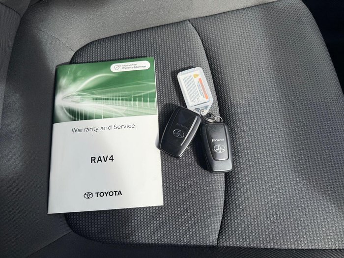 2022 Toyota RAV4 GX