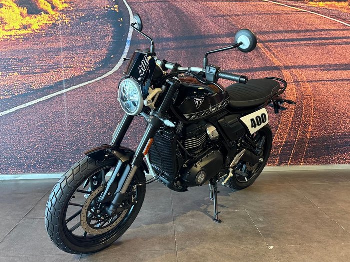 2026 Triumph Tracker 400 Tracker Black