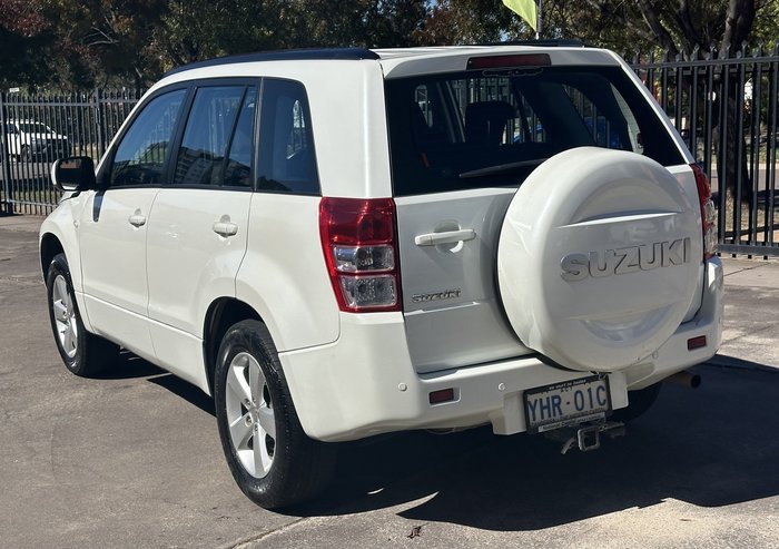 2011 Suzuki Grand Vitara (4x4)