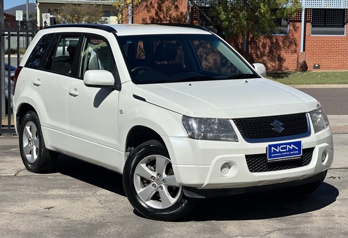 2011 Suzuki Grand Vitara (4x4)