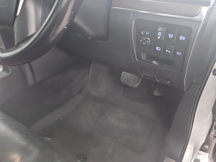 2018 Toyota Landcruiser Sahara VDJ200R 4X4 Dual Range Silver Pearl