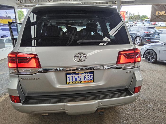 2018 Toyota Landcruiser Sahara VDJ200R 4X4 Dual Range Silver Pearl