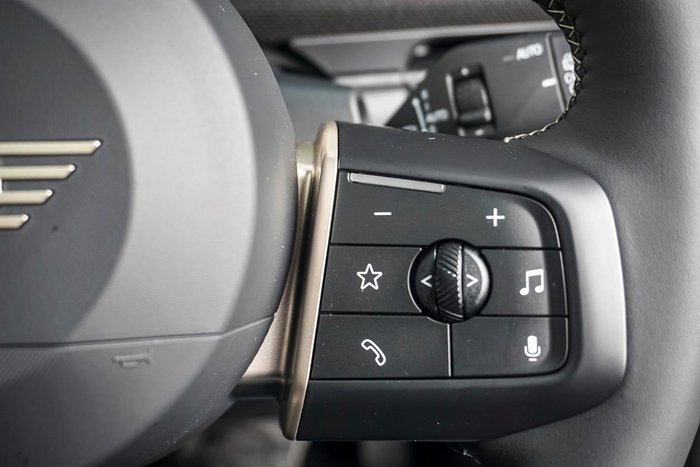 2026 MINI Aceman SE Favoured