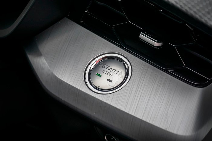 2025 MG MG5 Essence