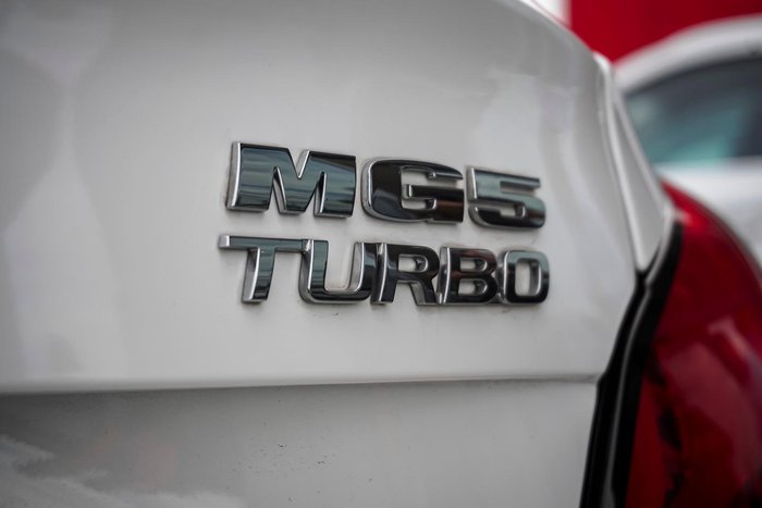 2025 MG MG5 Essence