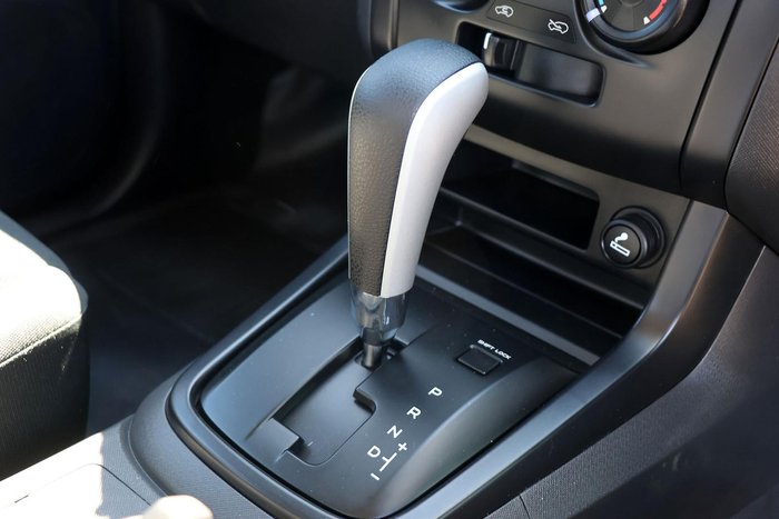 2016 Isuzu D-MAX SX High Ride MY15 4x2 Splash White