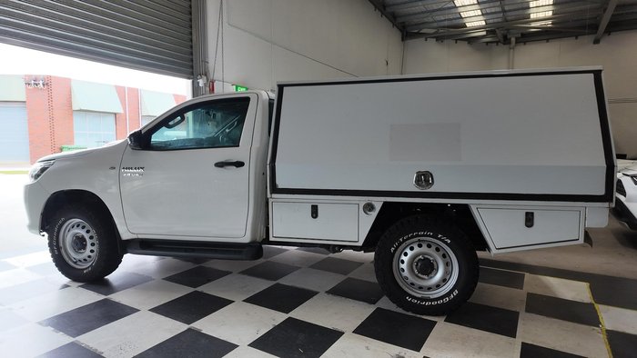 2018 Toyota Hilux SR GUN126R 4X4 Dual Range Glacier White