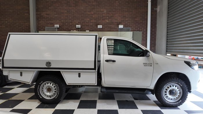 2018 Toyota Hilux SR GUN126R 4X4 Dual Range Glacier White