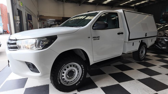 2018 Toyota Hilux SR GUN126R 4X4 Dual Range Glacier White