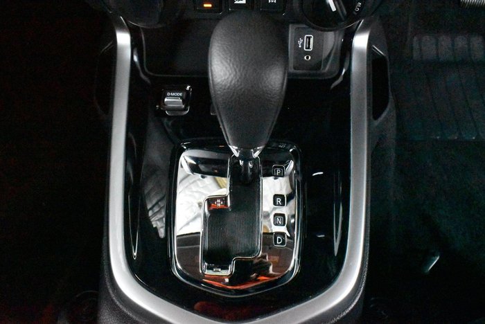 2023 Nissan Navara ST-X