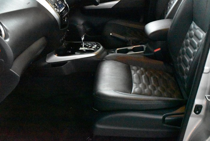 2023 Nissan Navara ST-X