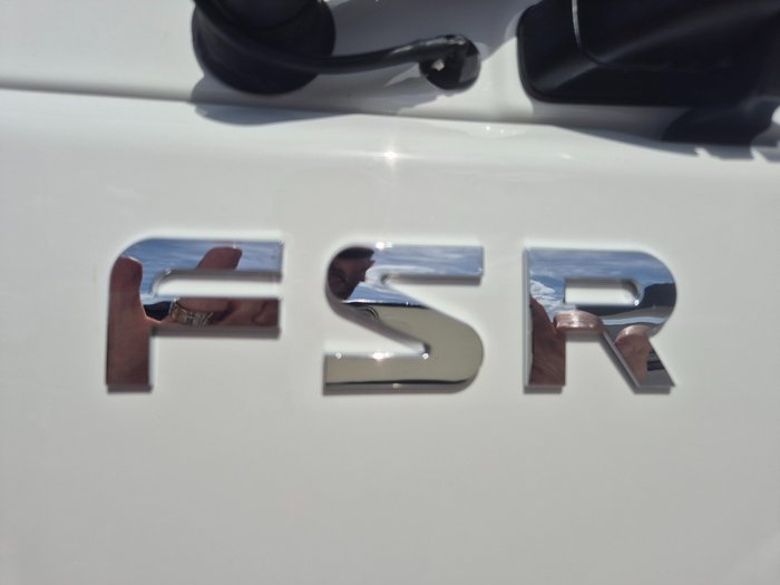 2016 Isuzu Trucks FSR 140/120-260 7 Ton Tray and Crane