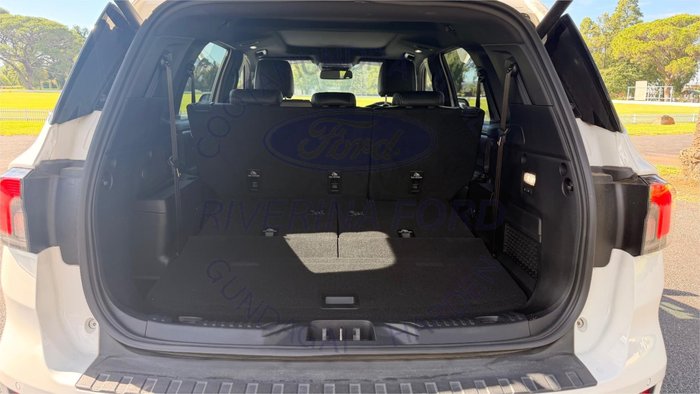 2024 Ford Everest Platinum