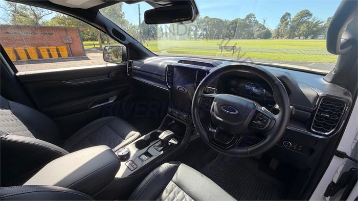 2024 Ford Everest Platinum