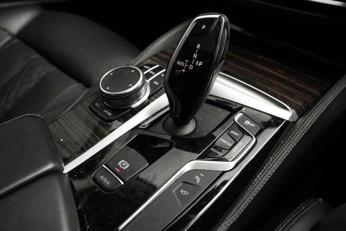 2018 BMW 5 Series 530d Luxury Line