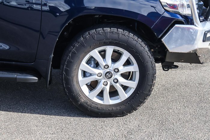 2017 Toyota Landcruiser VX