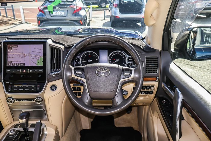 2017 Toyota Landcruiser VX