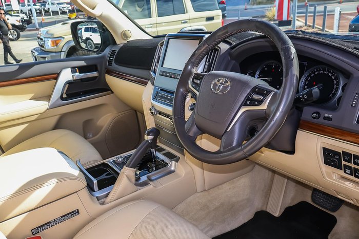 2017 Toyota Landcruiser VX