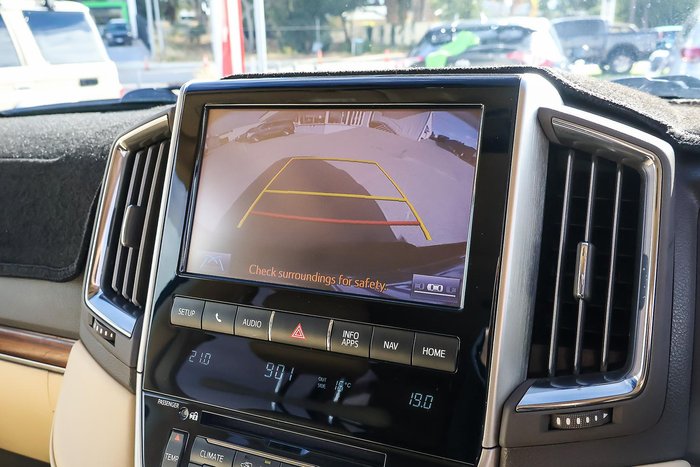 2017 Toyota Landcruiser VX