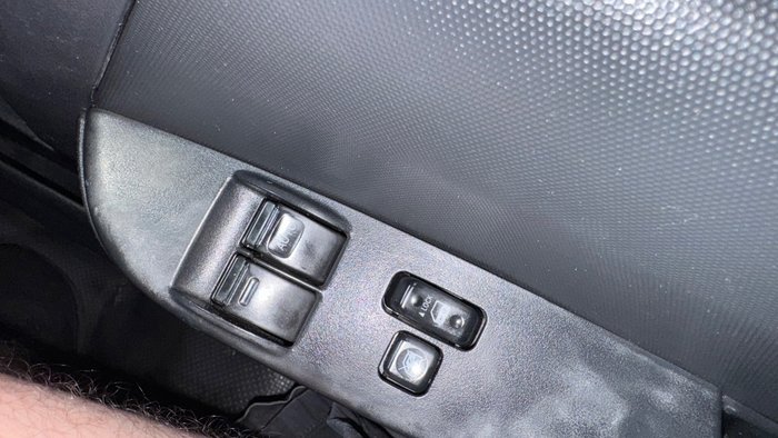 2011 Toyota Hiace Commuter