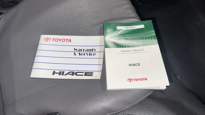 2011 Toyota Hiace Commuter