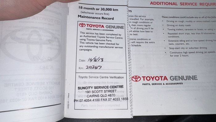 2011 Toyota Hiace Commuter