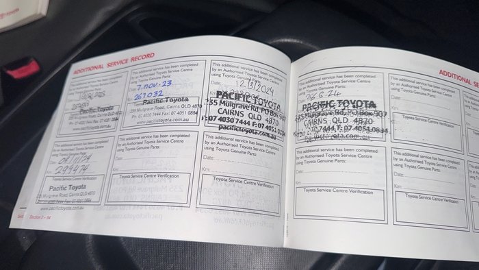 2011 Toyota Hiace Commuter