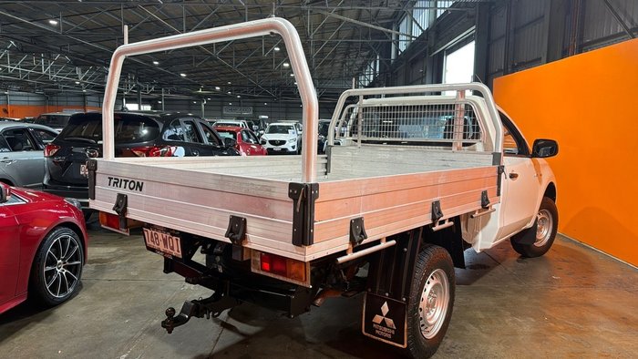 2016 Mitsubishi Triton GLX